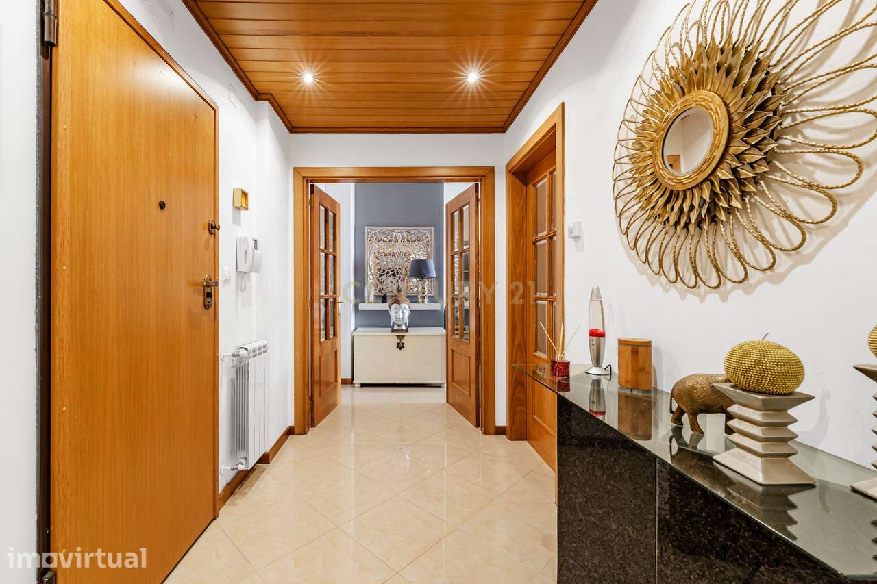 Apartamento T3 em Santa Marta do Pinhal / Corroios / Seixal. - Grande imagem: 2/31