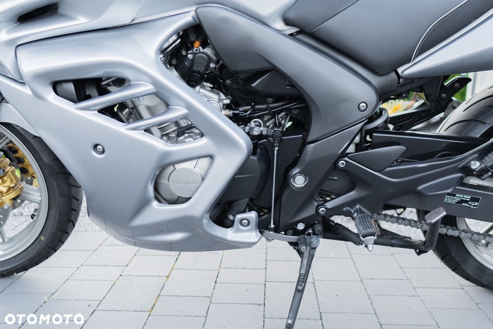 Honda CBF - 27