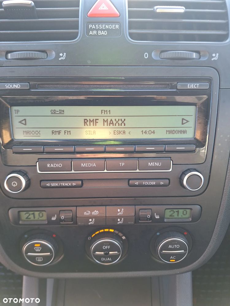 Volkswagen Jetta 1.9 TDI Trendline - 24