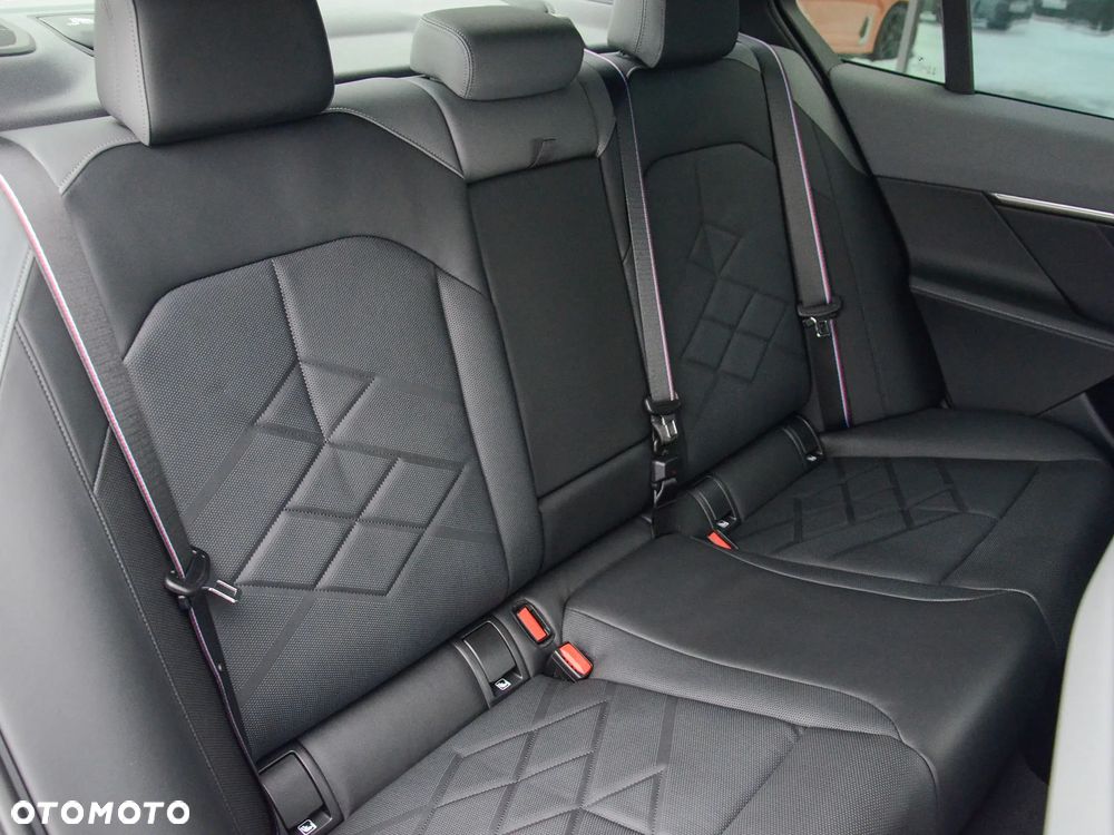 BMW Seria 5 540d xDrive mHEV M Sport sport - 23