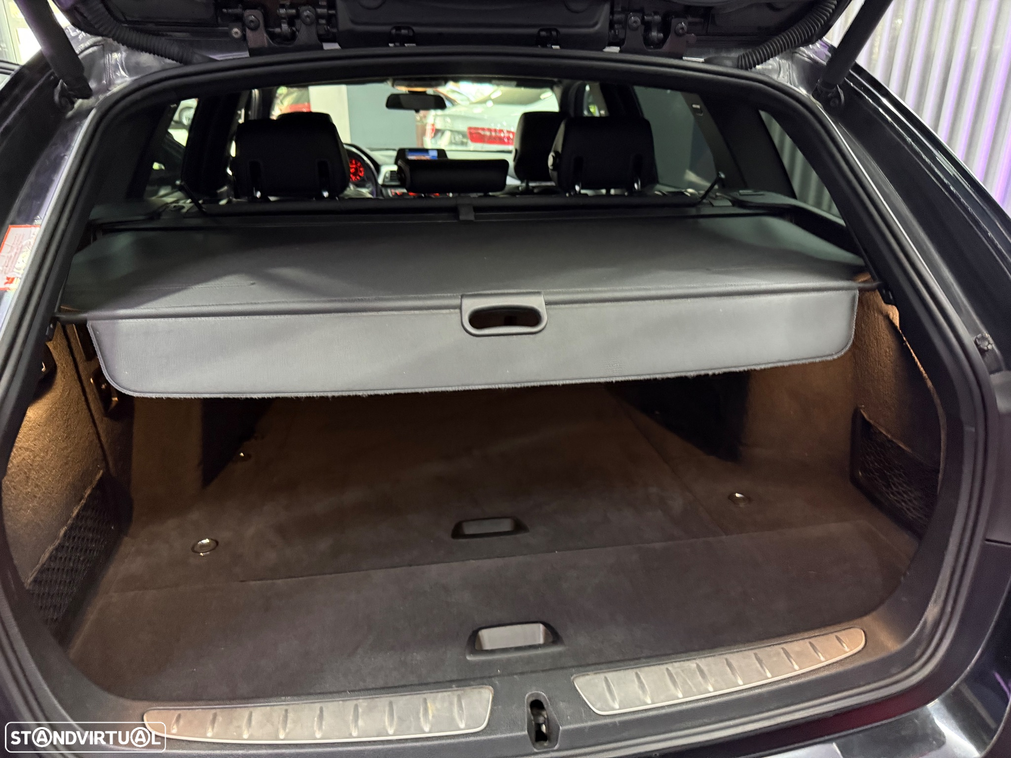 BMW 318 d Touring Pack M - 11