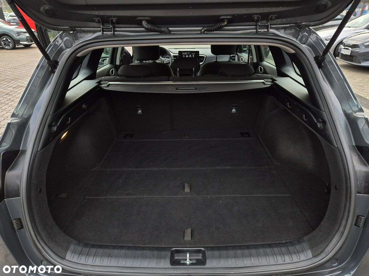 Kia Ceed - 28