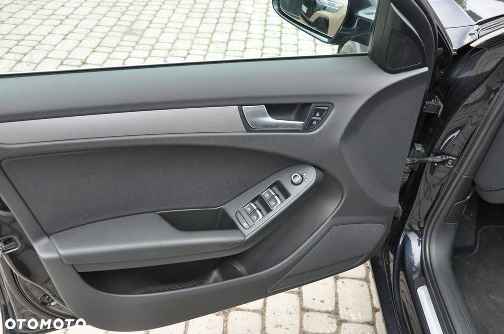Audi A4 Avant 2.0 TDI - 9
