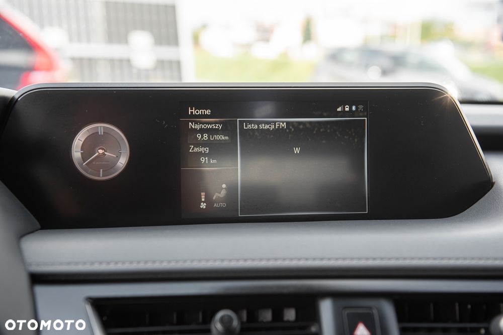 Lexus UX 200 - 19