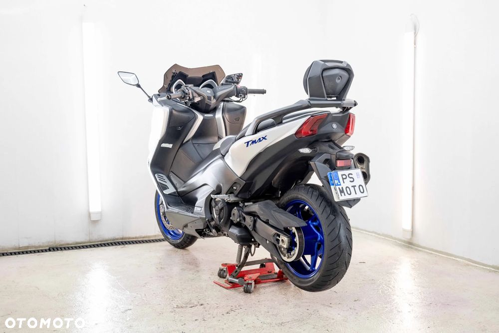 Yamaha Tmax - 8
