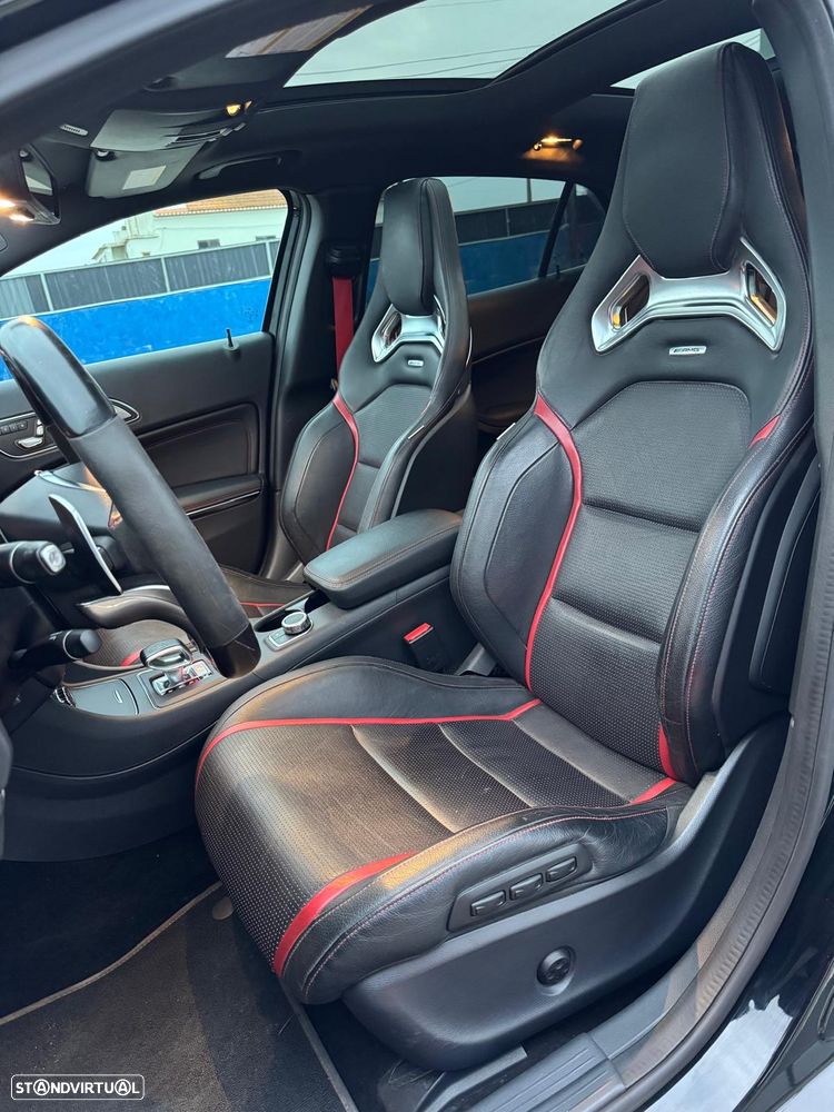 Mercedes-Benz GLA 45 AMG 4-Matic - 13