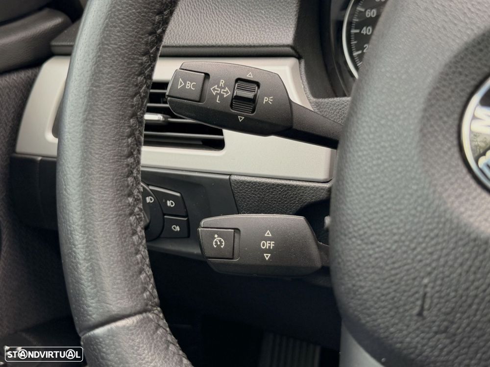 BMW 320 d Navigation - 33