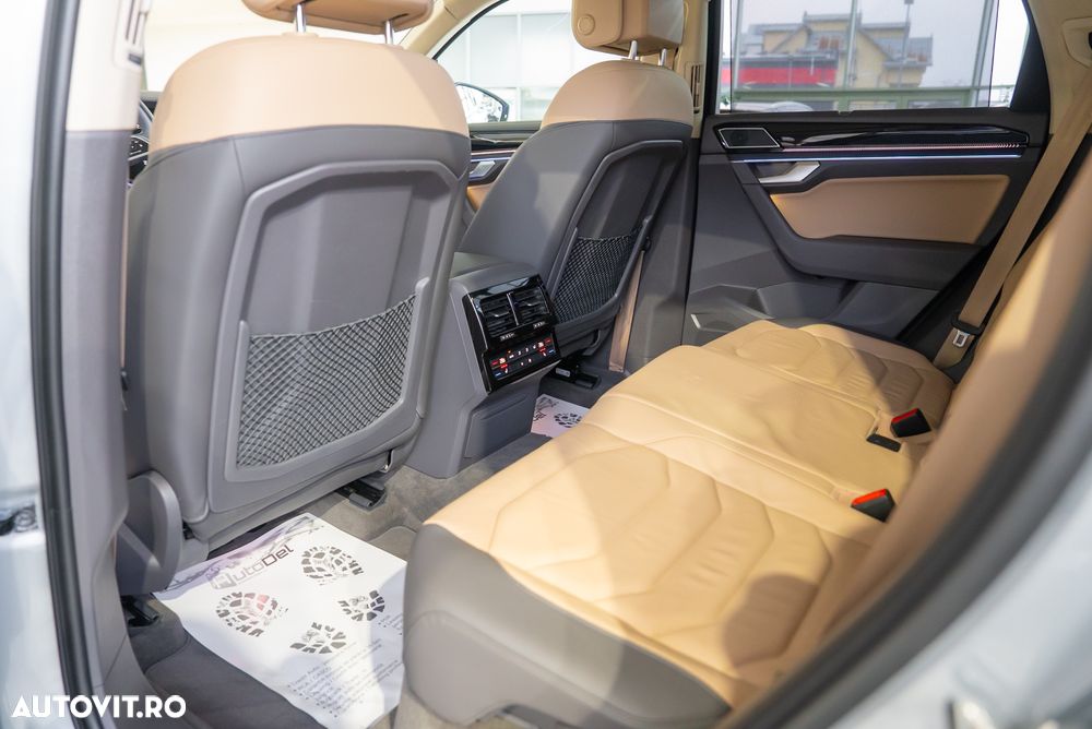 Volkswagen Touareg 3.0 V6 e-Hybrid 4Motion Aut. Elegance - 28