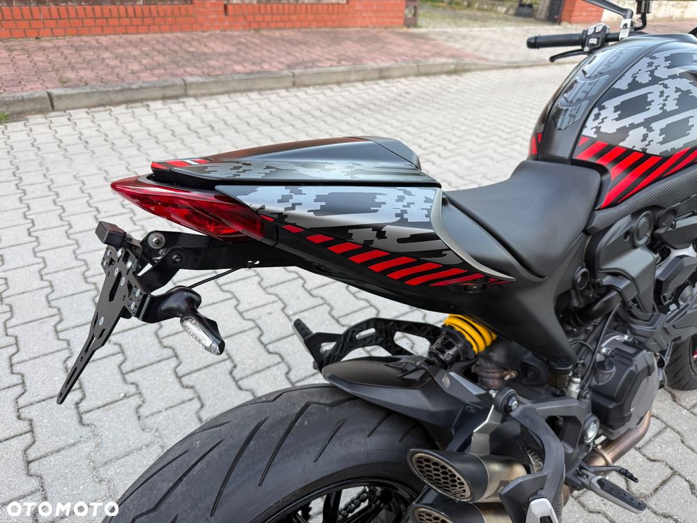 Ducati Monster - 15