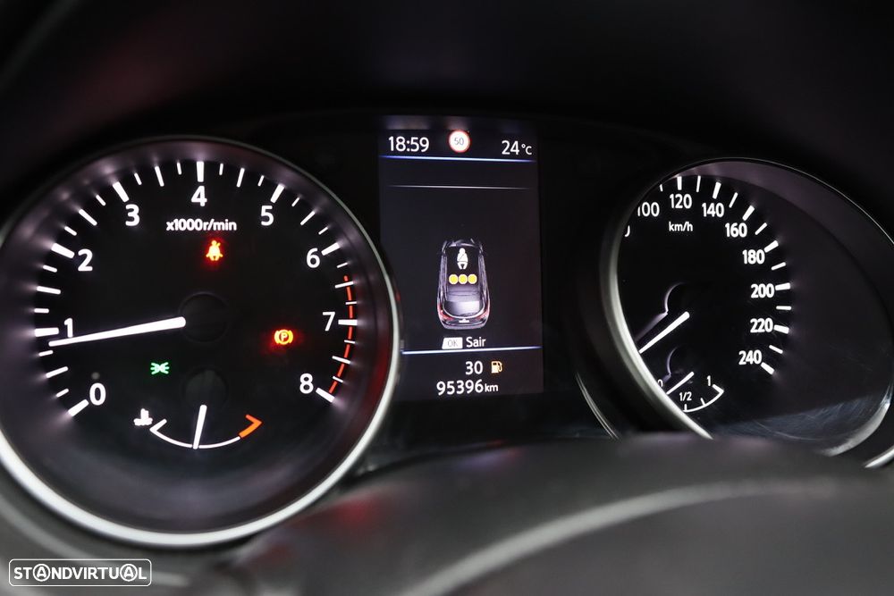 Nissan Qashqai 1.3 DIG-T N-Connecta J18 Led - 17