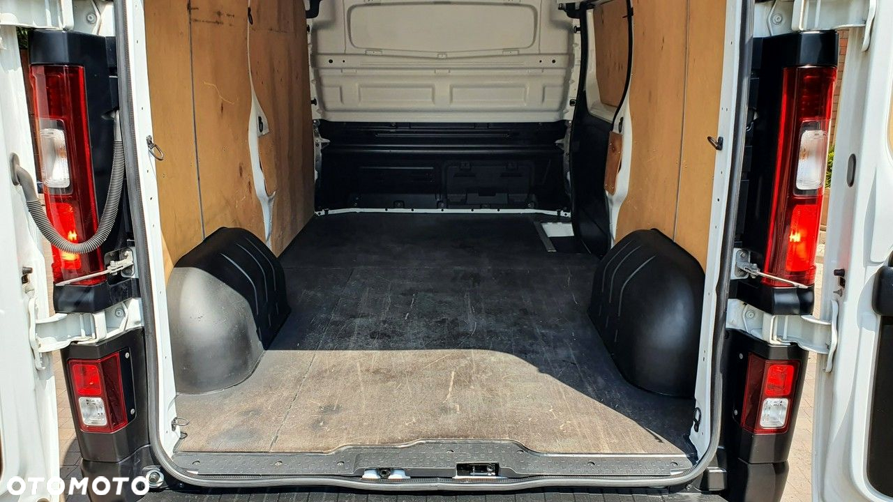 Renault Trafic - 13