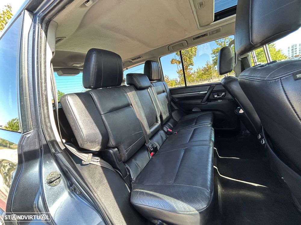 Mitsubishi Pajero 3.2 DI-D Auto Instyle - 16