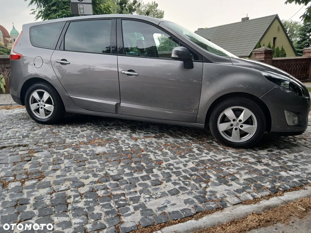 Renault Scenic - 17
