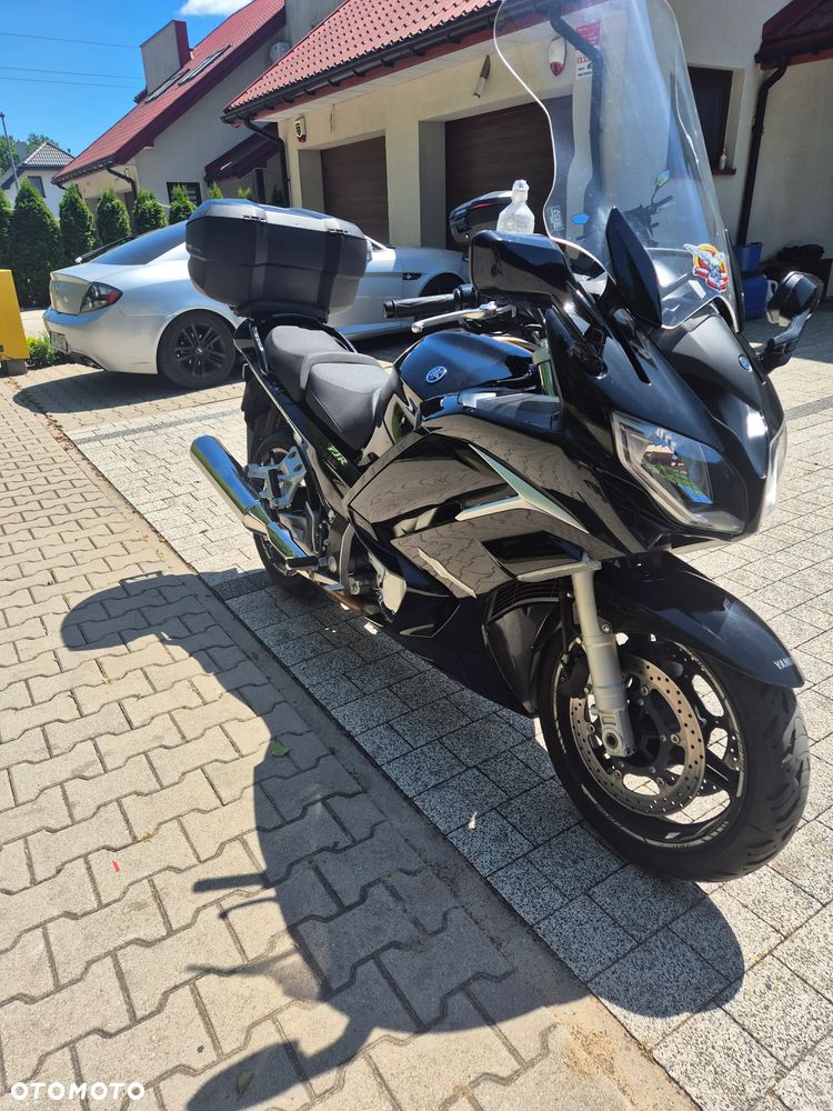 Yamaha FJR - 2