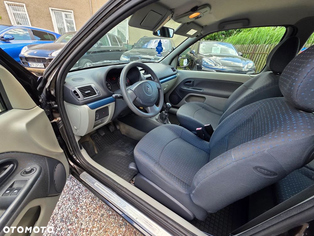 Renault Clio 1.2 16V Arctica - 8