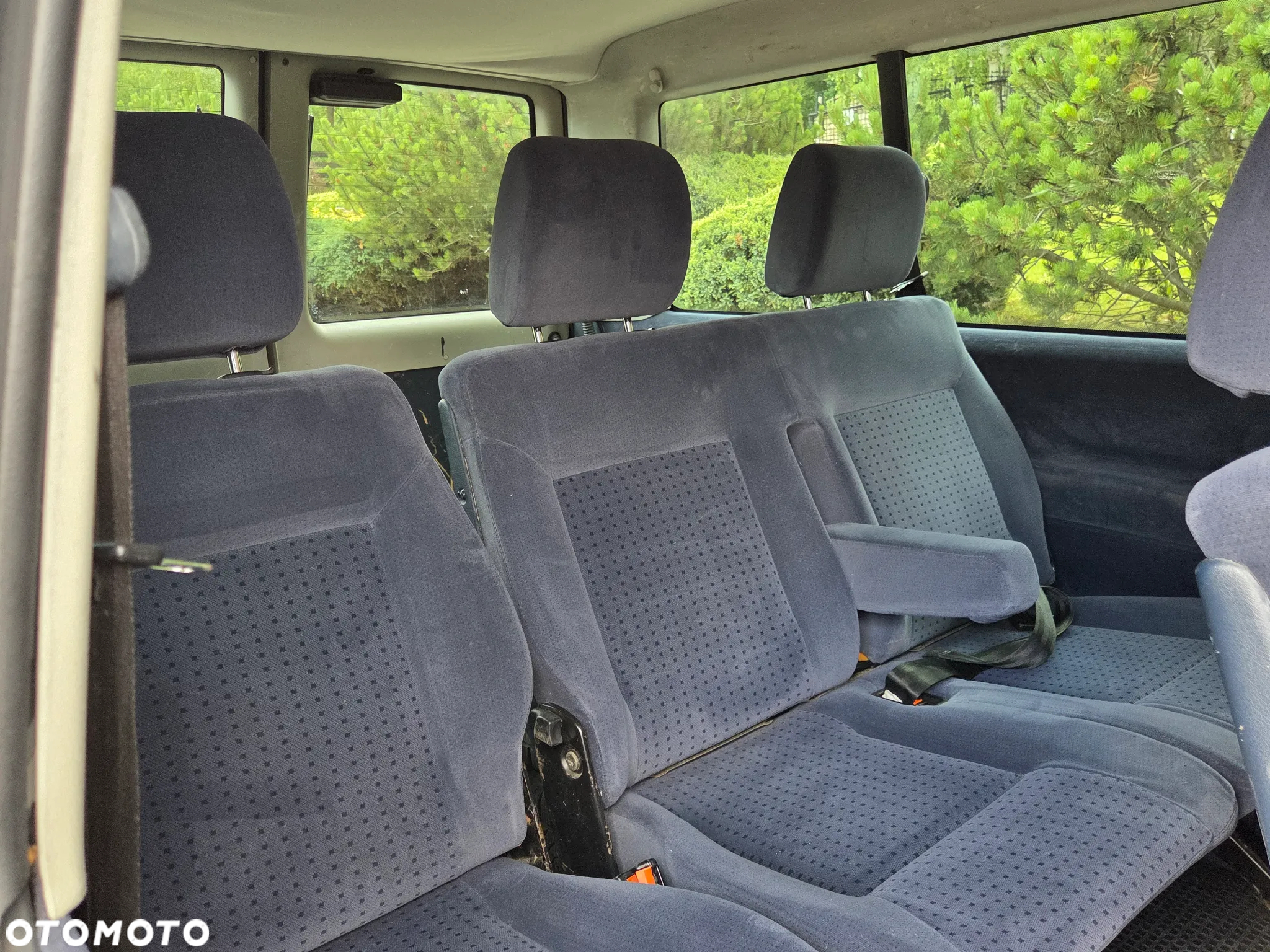 Volkswagen Caravelle - 21
