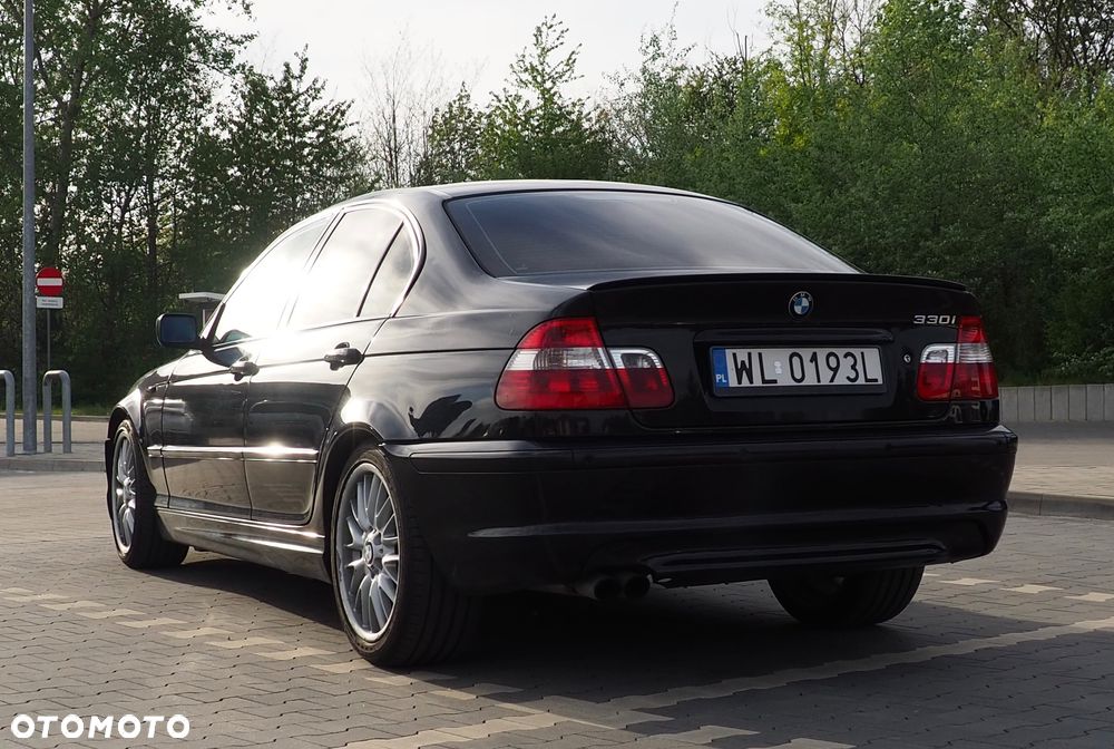 BMW Seria 3 330i - 6