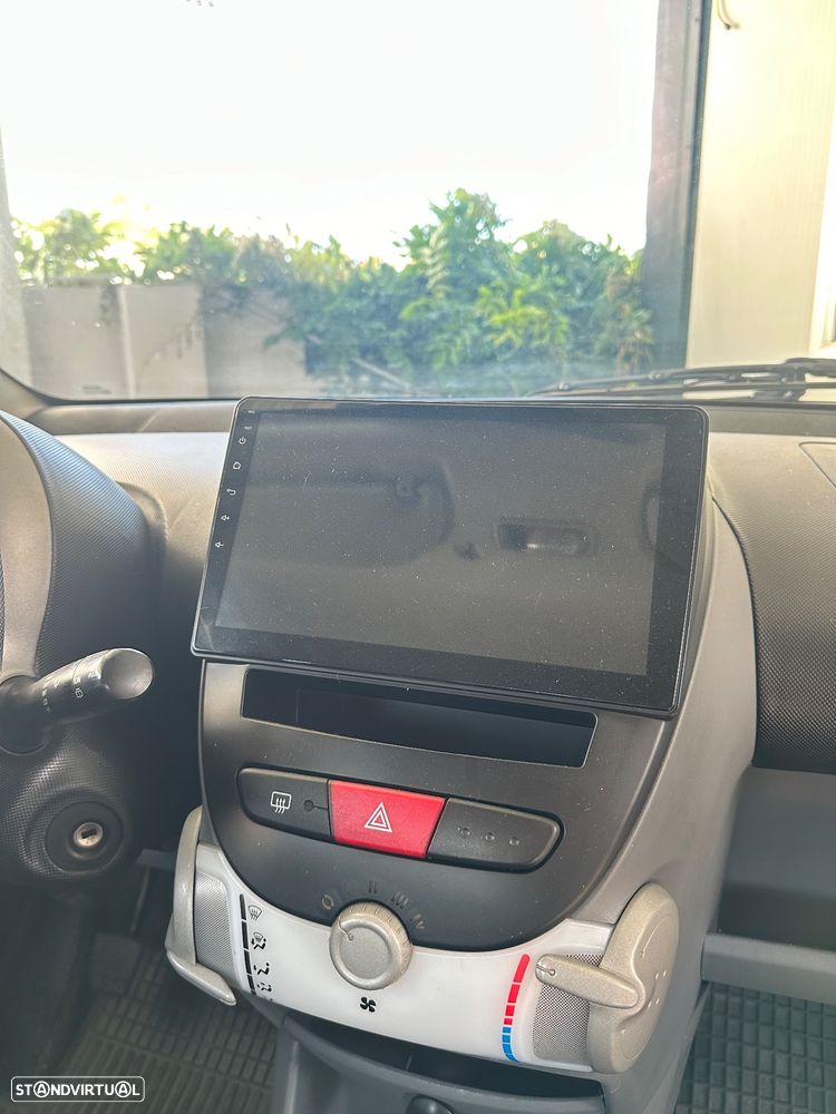 Peugeot 107 1.0 Trendy - 12