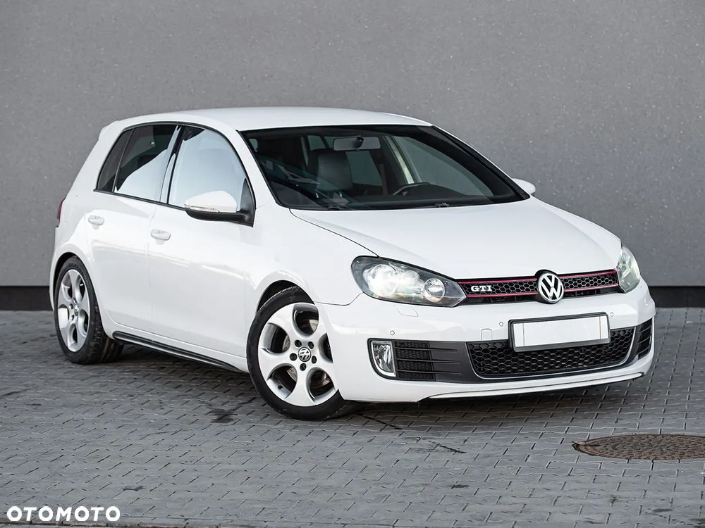 Volkswagen Golf 2.0 GTI - 1