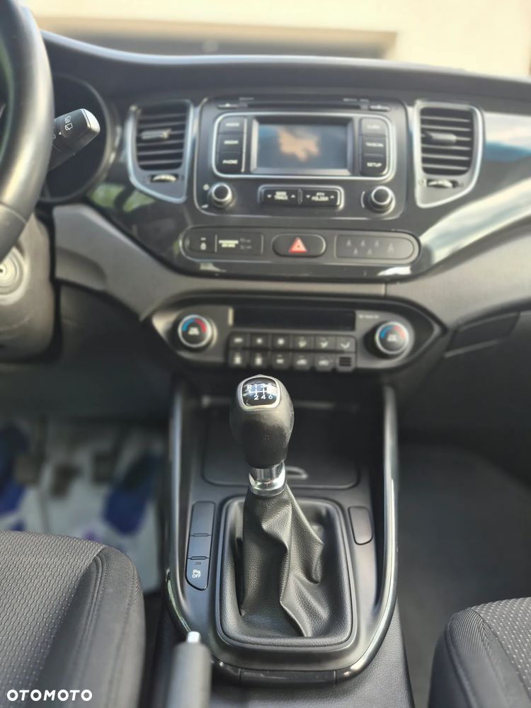 Kia Carens 2.0 GDI L 7os - 9