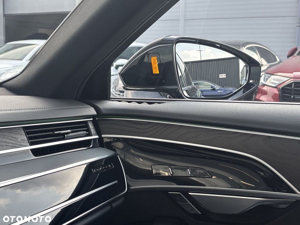 Audi A8 - 28