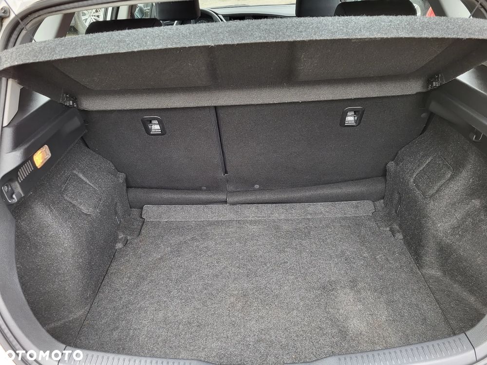 Toyota Auris 1.33 Dual-VVT-i Cool - 24