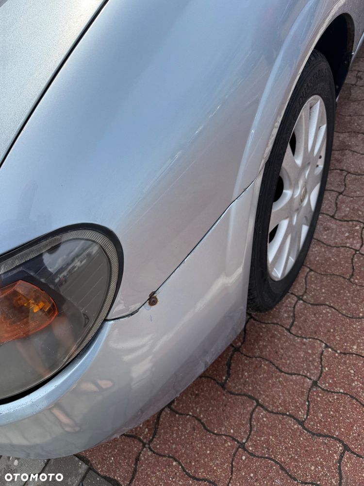Nissan Almera 2.2 dCi Acenta - 11