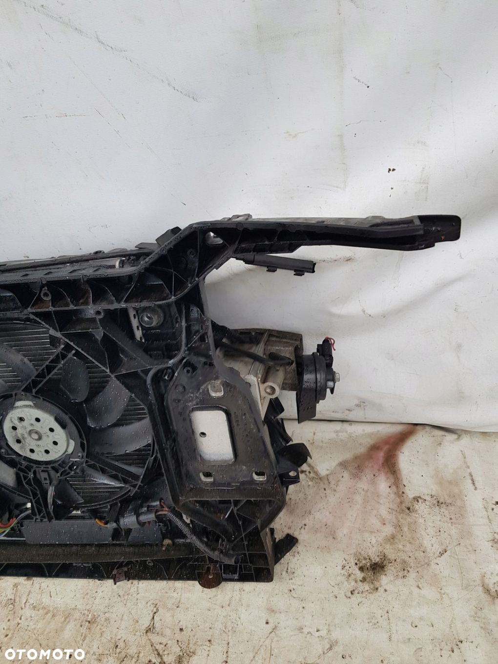 pas przedni Audi A4 B8 2.0 TDI automat - 8