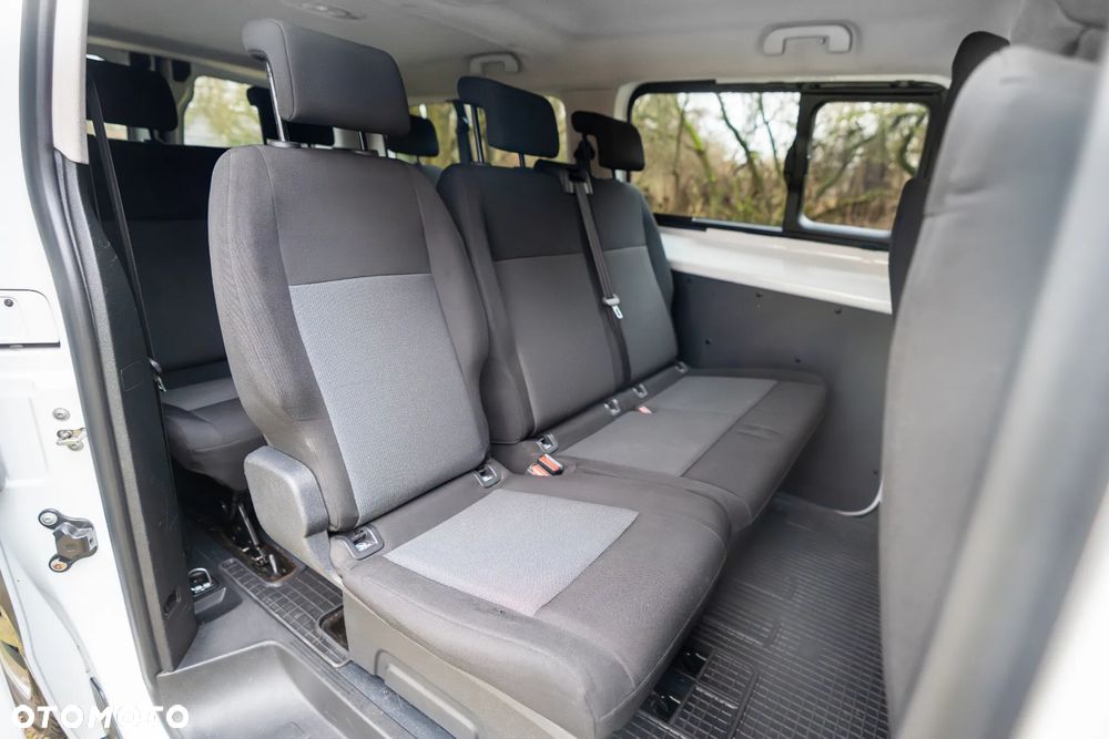 Opel Vivaro Kombi Long 2,7t Enjoy - 24