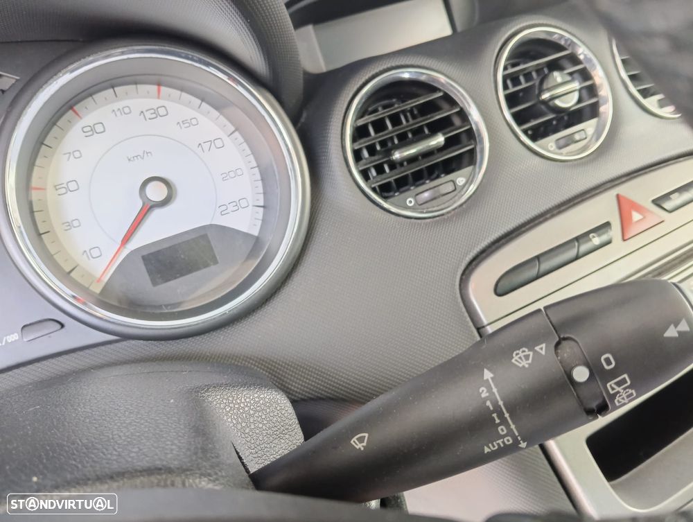 Peugeot 308 SW 1.6 HDi Executive CVM6 - 40