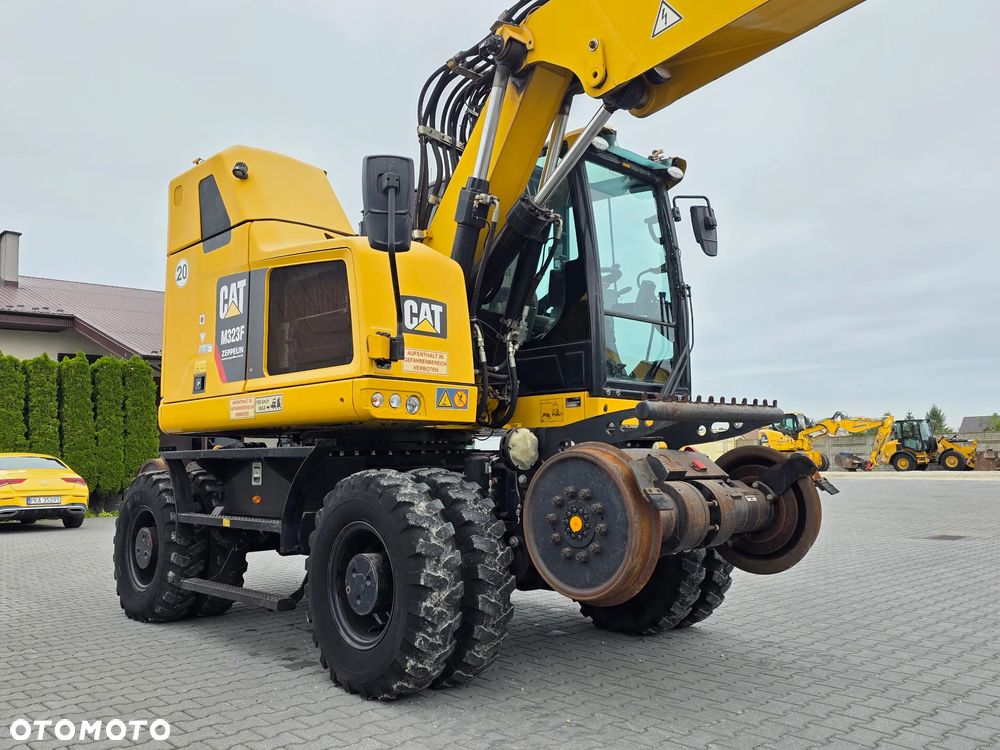 Caterpillar M323F, 2018 ROK, 7100 MTH, DWUDROGOWA - 10