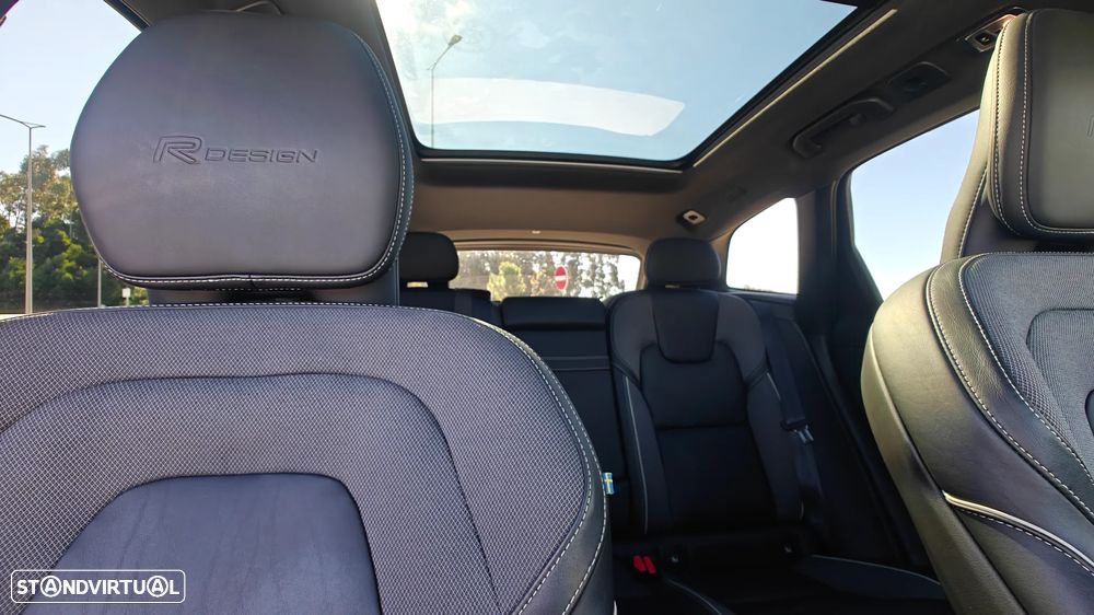 Volvo XC 60 2.0 T8 PHEV R-Design AWD - 26