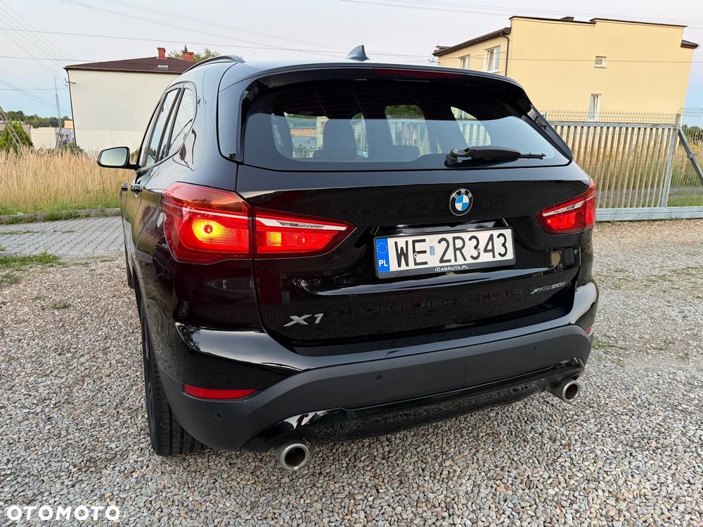 BMW X1 xDrive20i - 8