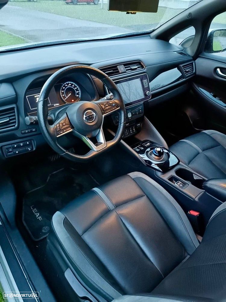 Nissan Leaf - 12