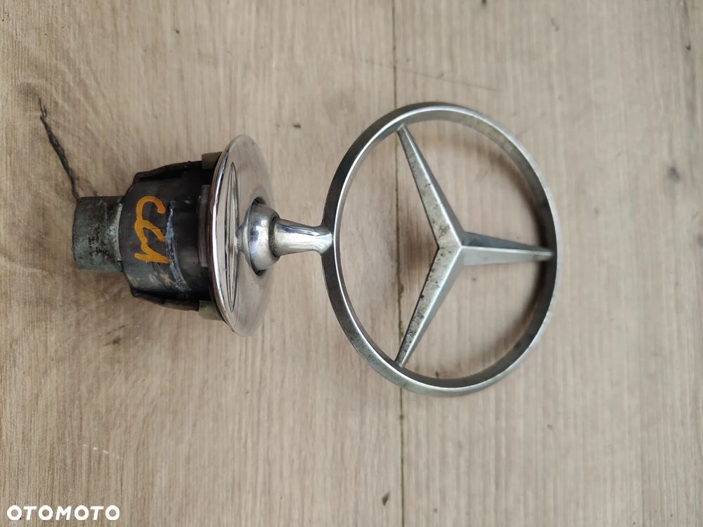 MERCEDES W210 W211 W220 W221 W203 W212 CELOWNIK MASKI EMBLEMAT ZNACZEK - 19