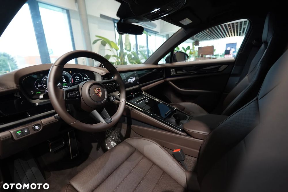 Porsche Panamera ver-4-e--hybrid-phev - 7
