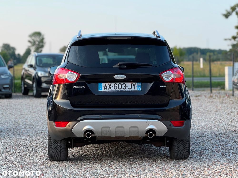 Ford Kuga 2.0 TDCi 2x4 Titanium - 4