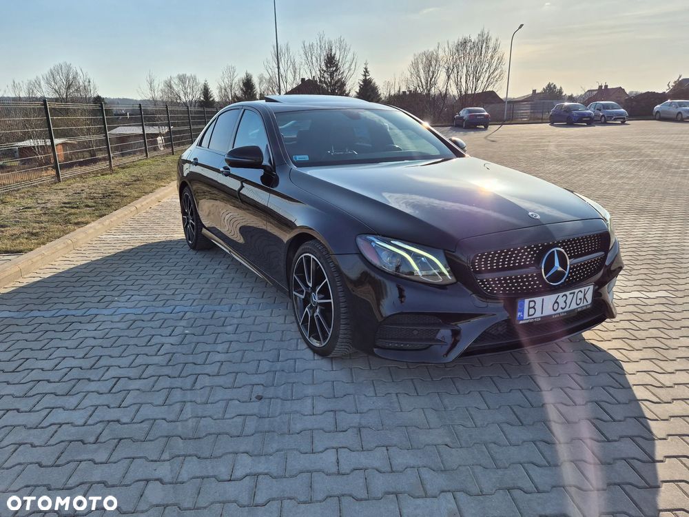 Mercedes-Benz Klasa E 300 9G-TRONIC AMG Line - 2