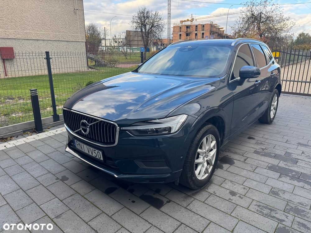 Volvo XC 60 T5 Momentum Pro - 1
