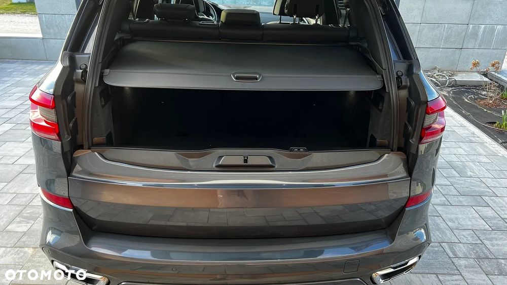 BMW X5 xDrive45e - 18