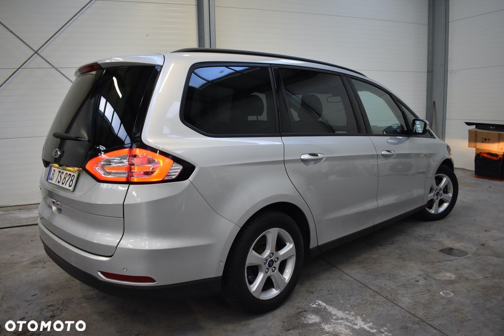 Ford Galaxy - 12