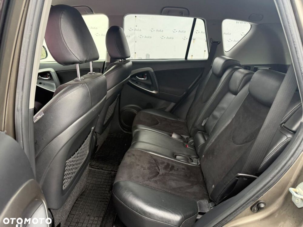 Toyota RAV4 2.2 D-4D 4x2 - 16
