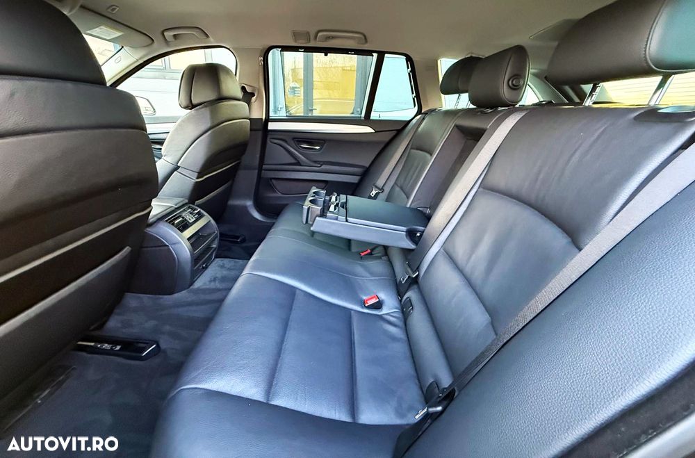 BMW Seria 5 525d xDrive Touring Sport-Aut. Luxury Line - 22