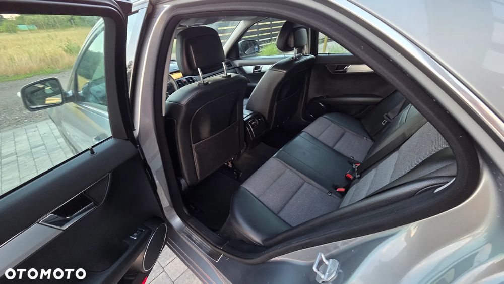 Mercedes-Benz Klasa C - 34