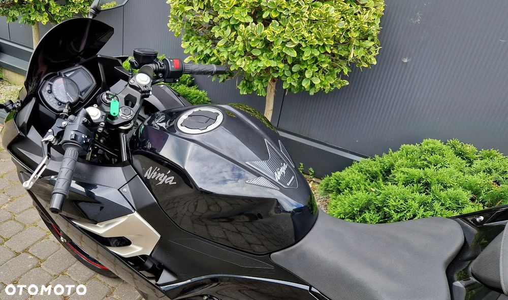 Kawasaki Ninja 400 - 36