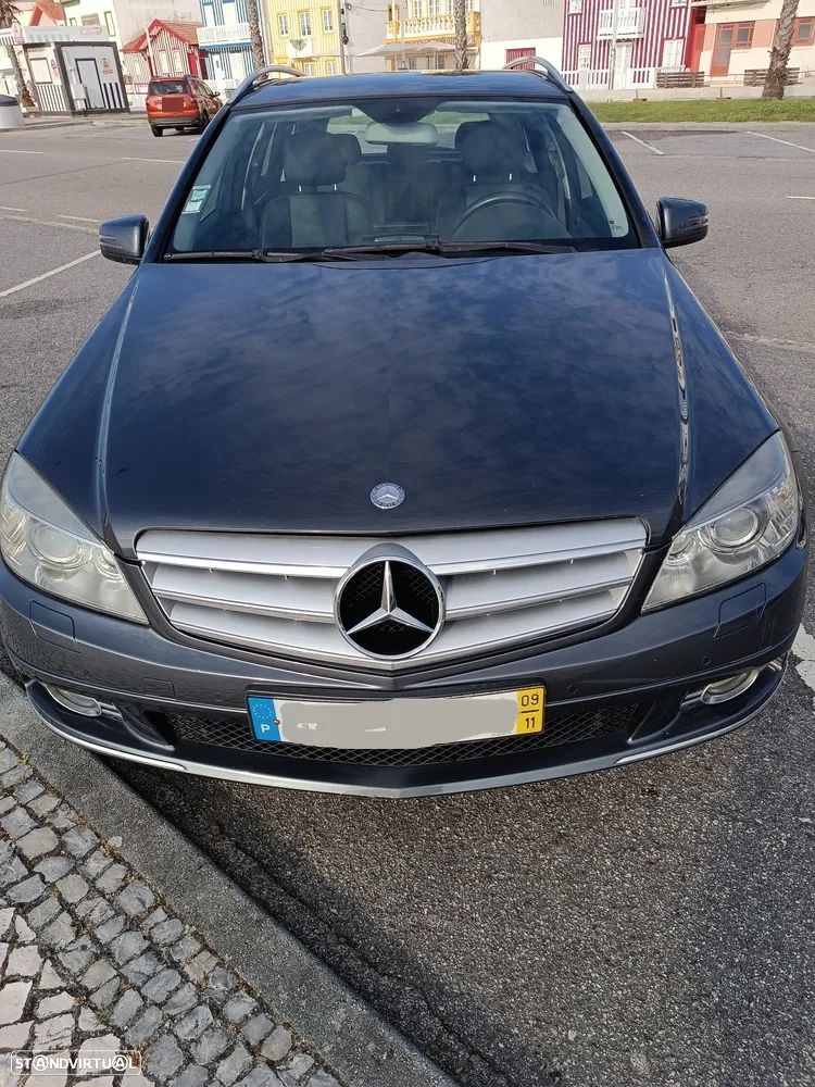 Mercedes-Benz 220 - 1