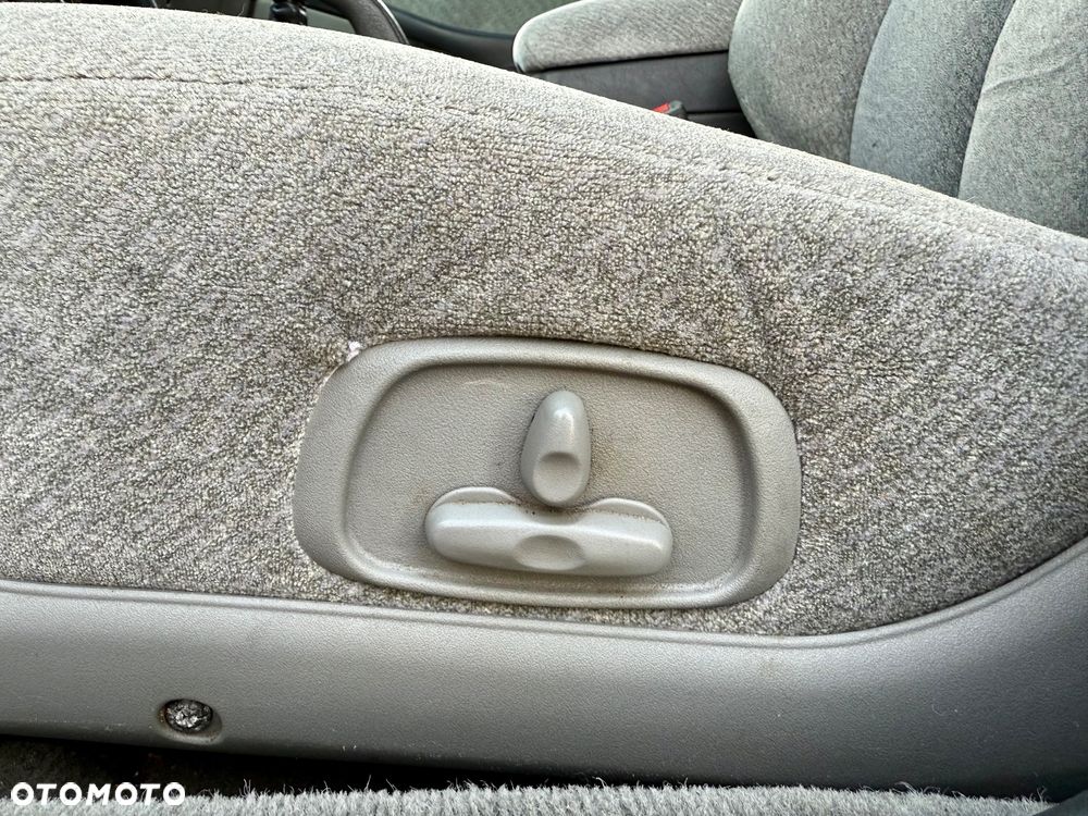 Mitsubishi Sigma - 24