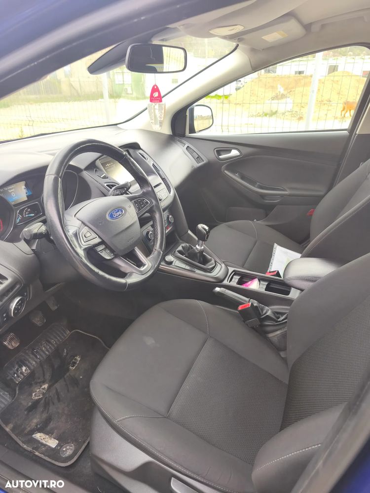 Ford Focus 1.0 EcoBoost Start Stop Titanium - 11