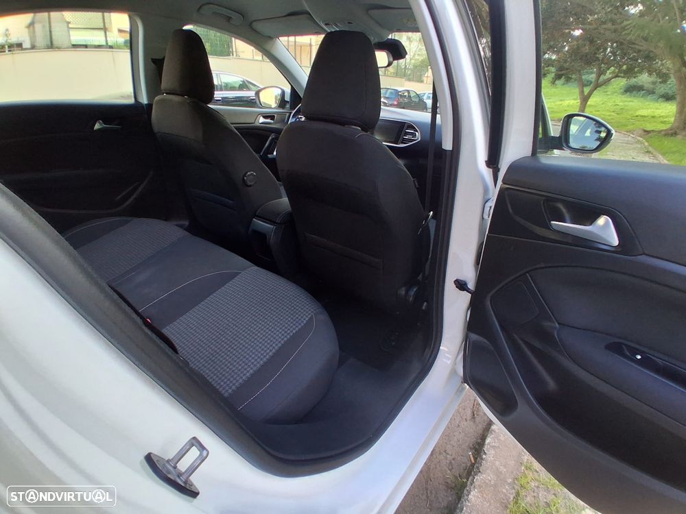 Peugeot 308 1.5 BlueHDi Business Line - 26