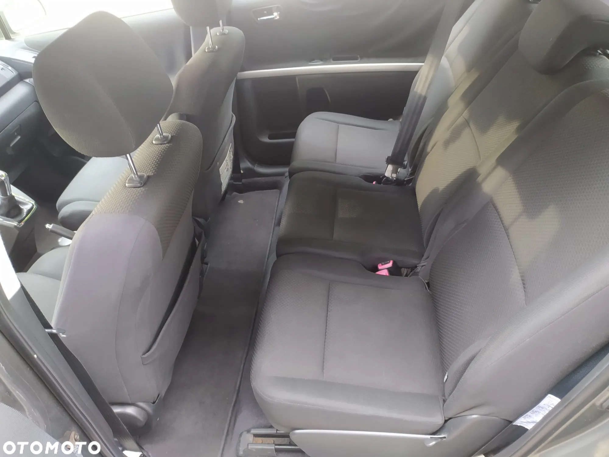 Toyota Corolla Verso 2.2 D-4D Terra 7os - 8